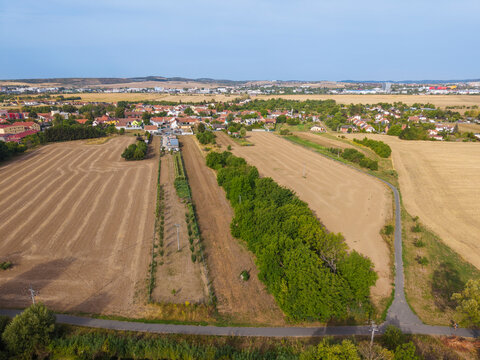Pozemek Přízřenice