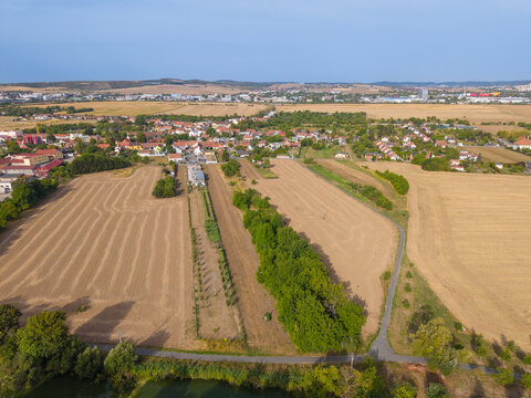 Pozemek Přízřenice